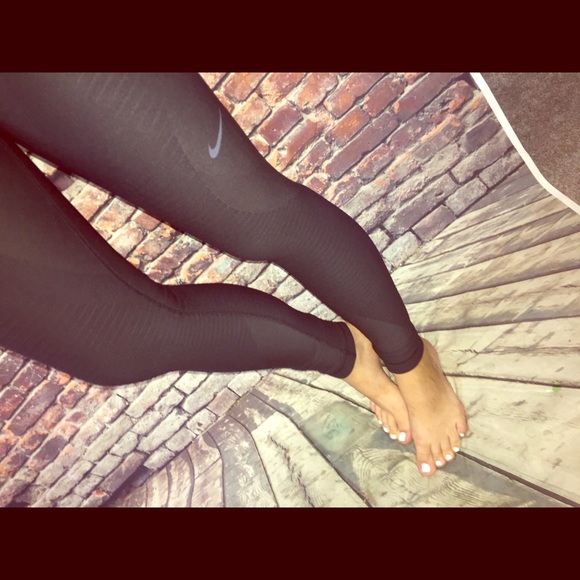 Nike Pants - LN Nike Sculpt Tight Sz S